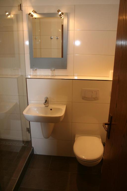 Hotel Lindenhof Есен Стая снимка