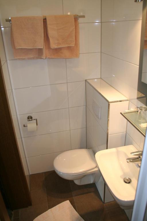 Hotel Lindenhof Есен Стая снимка