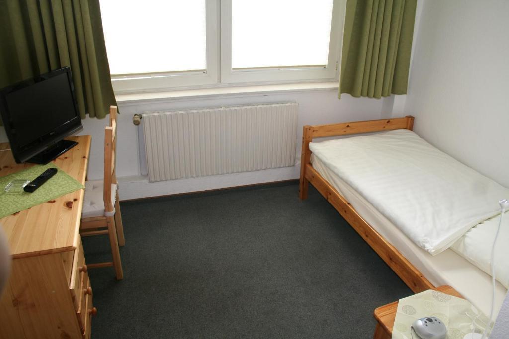 Hotel Lindenhof Есен Стая снимка