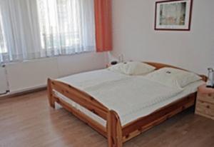 Hotel Lindenhof Есен Екстериор снимка